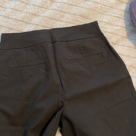 Reitmans Straight leg, stretch pants - Picture 4 of 6